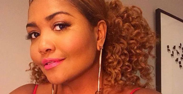 Clicada de maiô, Gaby Amarantos exibe corpo real e sem retoques