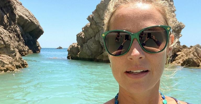 Luana Piovani comemora volta para casa após viagem de férias