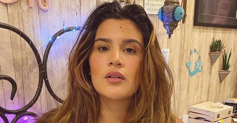 Giulia Costa relembra fotos da infância ao lado do pai: ”Minha maior saudade”