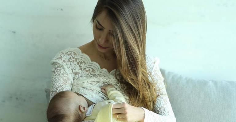 Romana Novais relembra amamentação do filho, Ravi: ”Nos primeiros dias lágrimas escorriam”