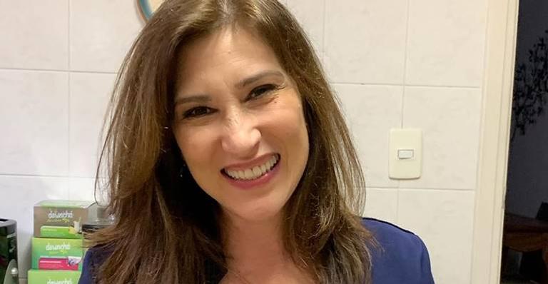 Beth Goulart combina máscara com vestido e recebe elogios: ”Tá elegante”