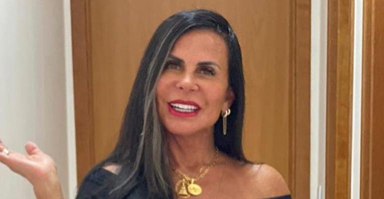 Aos 61 anos, Gretchen ostenta abdômen trincado em dia de treino na academia: ”Que corpão!”