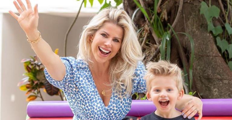 Karina Bacchi relembra mesversários de Enrico e encanta web