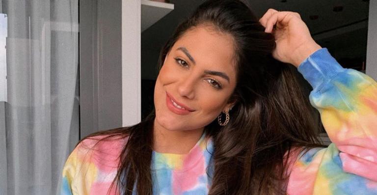 Na Bahia, Mari Gonzalez aproveita tarde de sol na companhia da sobrinha