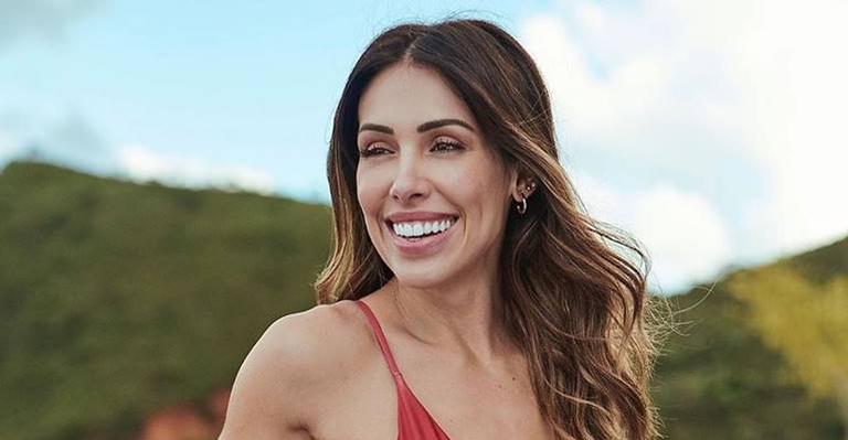 Bella Falconi relembra época do mestrado e revela dificuldades: ”Quase um passo para desistir”