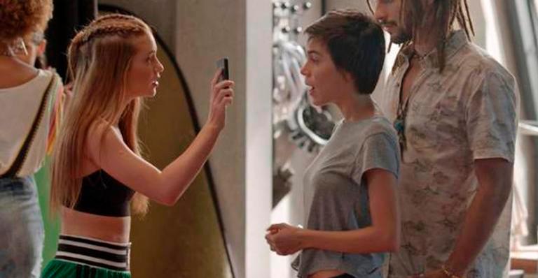 Eliza é confrontada por Leila e ouve desaforo em ‘Totalmente Demais’