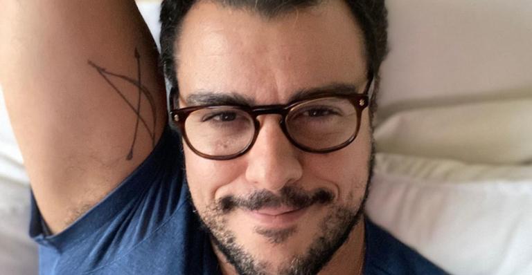 Joaquim Lopes surge belíssimo em clique e recebe elogios da web: ”Que homem!”