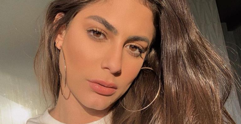 Mari Gonzalez encanta ao posar de maiô e fãs rasgam elogios: ”Musa”