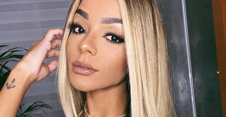 Brunna Gonçalves ostenta cachos naturais e arranca elogios dos fãs: ”Maravilhosa”