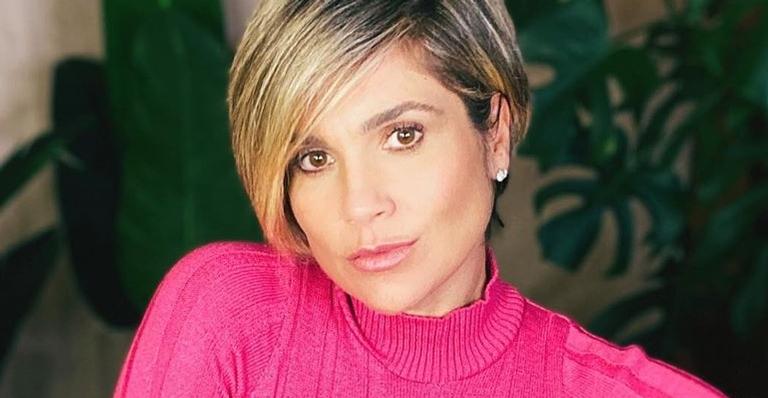 Flávia Alessandra surge tomando sol e barriga trincada rouba a cena: ”Parece uma menininha!”