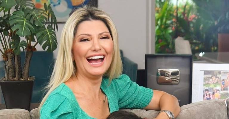 Antonia Fontenelle anuncia canal infantil: ”Contagem regressiva mamães e papais”