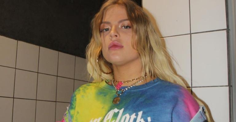 Luísa Sonza publica sequência de selfies e deixa os fãs de queixo caído: ”Que mulher bonita”