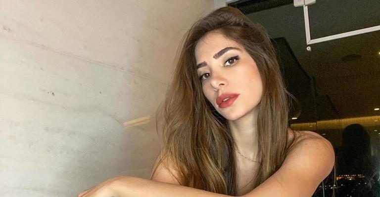 Grávida, Romana Novais exibe barriguinha de 16 semanas: ”Já apertei o play nas fotos”