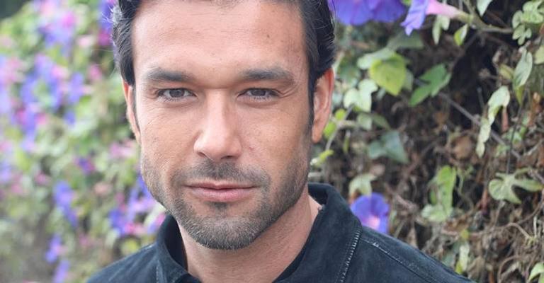 Sergio Marone comenta morte da avó de Michelle Bolsonaro e é criticado na web