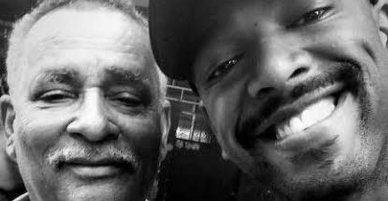 Tio de Nego do Borel que morreu de covid-19 ganha homenagem em praça: ”Pessoa muito querida”
