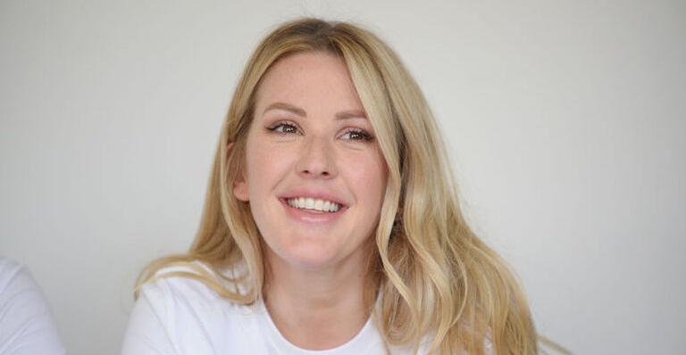 Ellie Goulding expõe lado mais íntimo em Brightest Blue e fala sobre arrependimento com Brasil