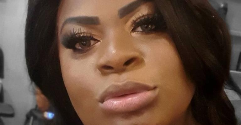 Jojo Todynho empina o bumbum de biquíni durante passeio de lancha e dá o que falar: ”Deusa!”