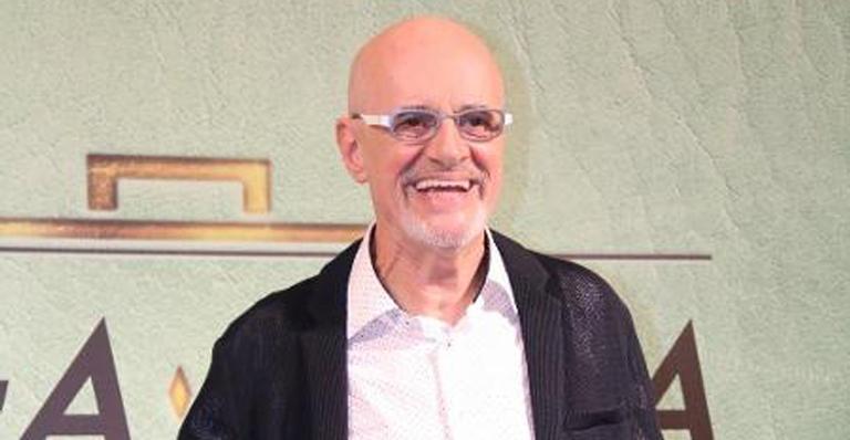 Marcos Caruso nega bissexualidade a ressalta: ”Não assumi”