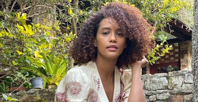 Taís Araujo relembra lindo clique de seu primeiro book: ”Aos 13 anos”