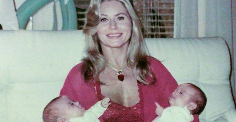 Vera Fischer compartilha clique dos bastidores de ‘O Clone’: ”Genial novela”