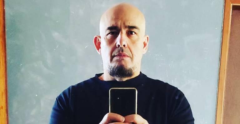 Digão, vocalista do Raimundos, comemora recuperação da Covid-19