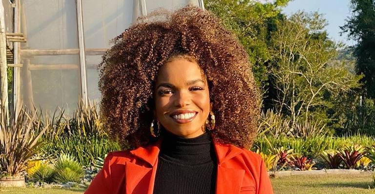 Jeniffer Nascimento relembra transição capilar: ”Foi um lindo processo”
