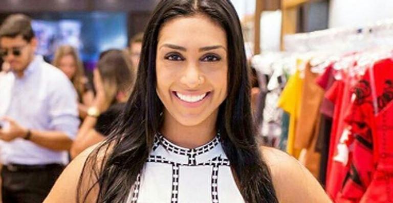 Lembra dela? Ex-BBB Amanda Djehdian desabafa sobre olheiras