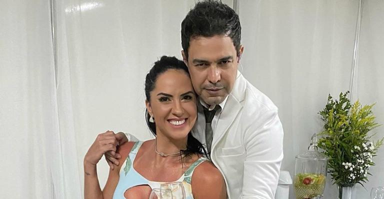 Zezé Di Camargo posa em clima de romance com Graciele Lacerda: ”No paraíso”