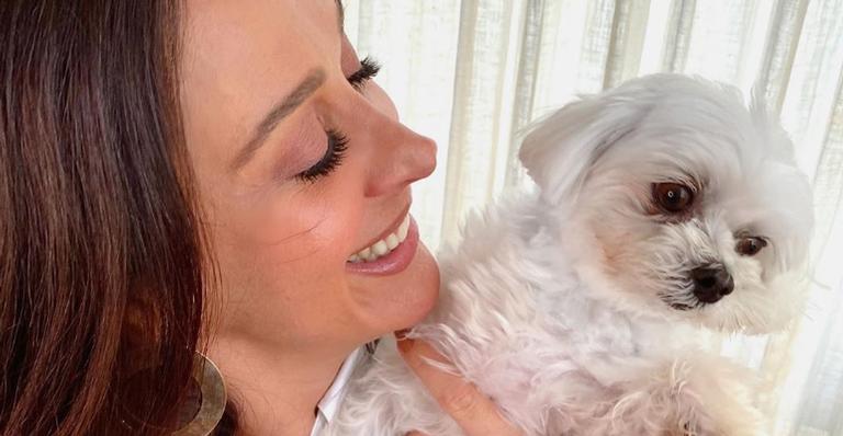 Claudia Raia compartilha cliques inéditos com seu cachorrinho e encanta web: ”Ataque de fofura”