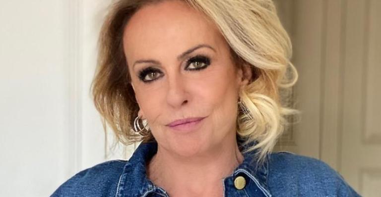 Ana Maria Braga exibe novo visual e ganha elogios da web: ”Ficou linda”