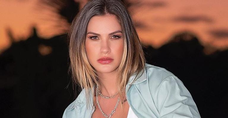 Luxo! Em casa, Andressa Suita elege look esportivo e grifado de quase R$8,5 mil