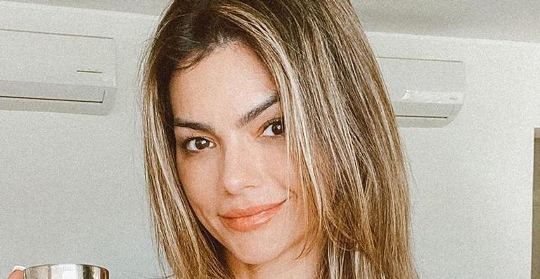 Kelly Key exibe barriga trincada e pernões musculosos em cenário paradisíaco: ”Que corpo é esse?”