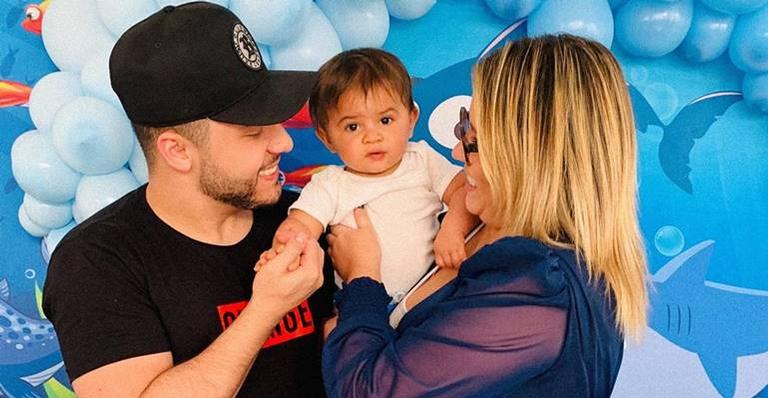 Marília Mendonça e Murilo Huff comemoram oito meses do filho, Léo: ”Amor da nossa vida”
