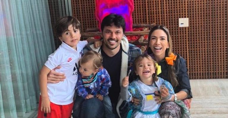 Patricia Abravanel curte final de semana em família e encanta web