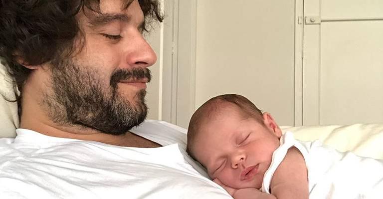 Gui Winter lamenta pouco tempo com o filho, Pedro Luna: ”Sonho seria passar mais tempo com você”