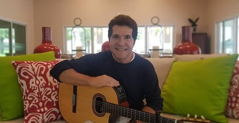 Daniel lamenta morte de compositor e emociona: ”Estou com o coração partido”