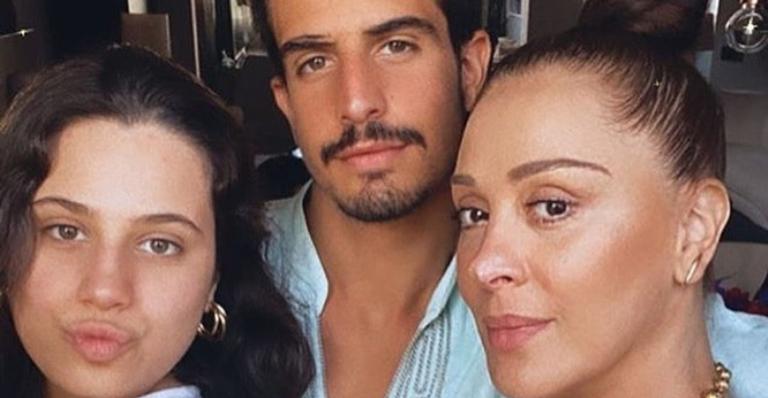 Claudia Raia diverte web ao mostrar os filhos recriando cena de uma de suas antigas personagens