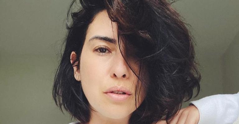 Fernanda Paes Leme relembra clique com make gótica e arranca elogios dos seguidores