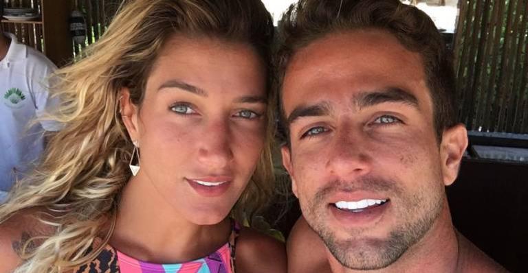Gabriela Pugliesi fala sobre relação com o marido: ”Somos fechados um com o outro”