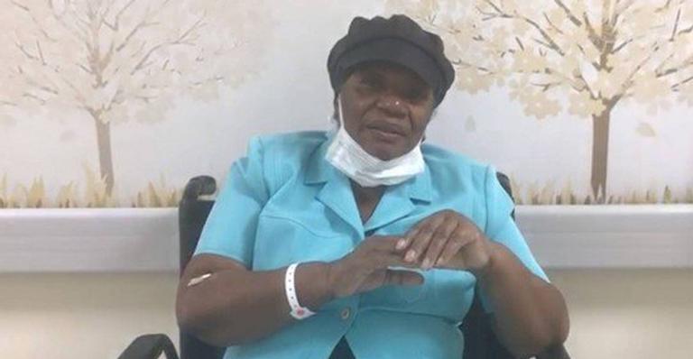 Aos 79 anos, Neusa Borges recebe alta e comemora: ”Muito feliz”
