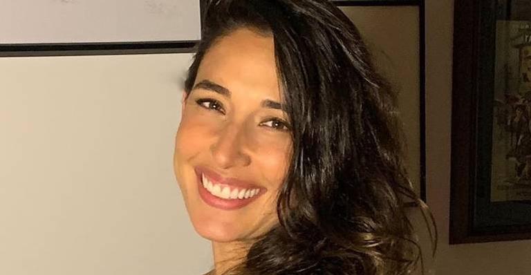 Giselle Itié surge brincando com o filho: ”Primeiro aviãozinho a gente nunca esquece”