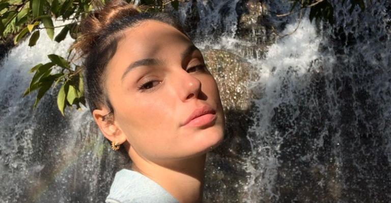 Isis Valverde relembra clique com elenco de ‘A Força do Querer’: ”Logo estaremos na telinha”