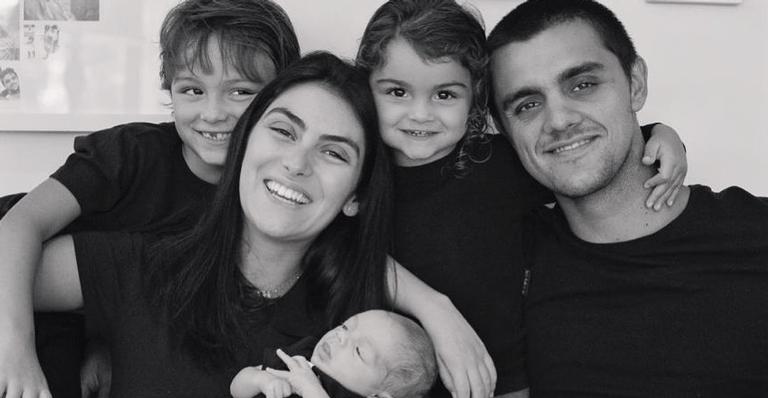 Mariana Uhlmann, esposa de Felipe Simas, fala sobre a família: ”Choro quando me vejo sem”
