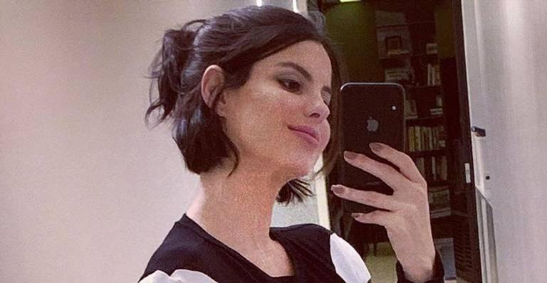 Sthefany Brito fala sobre o tamanho da barriga e confessa: ”Sem posição nenhuma pra dormir”