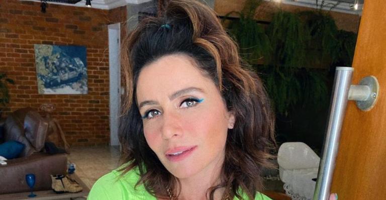 Giovanna Antonelli surge sorridente antes de dormir e fãs elogiam: ”Linda”