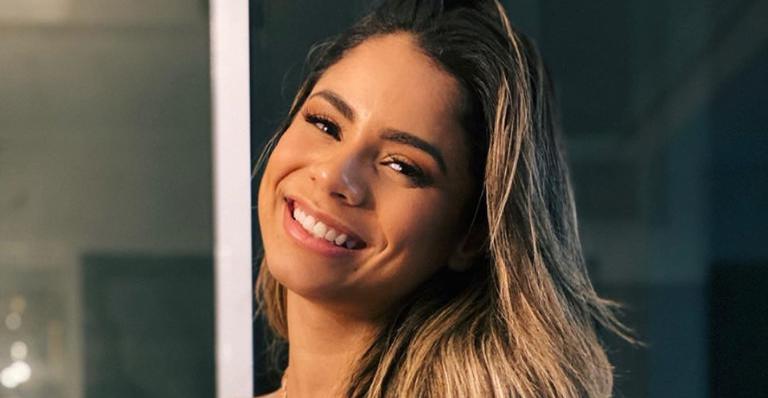 Poderosa! Lexa arranca elogios ao exibir look do programa TVZ: ”Simplesmente impecável”