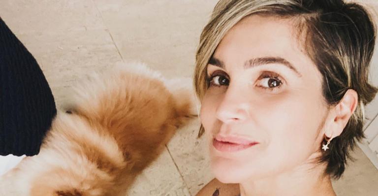 Flávia Alessandra impressiona a web ao exibir treino pesado