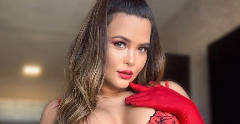 Geisy Arruda anuncia sorteio de calcinha usada por ela e deixa fãs animados: ”Vem com cheiro”
