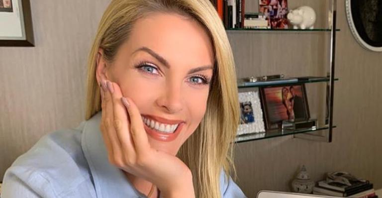 Ana Hickmann exibe seu treino em casa e impressiona web: ”Tô fraca não”