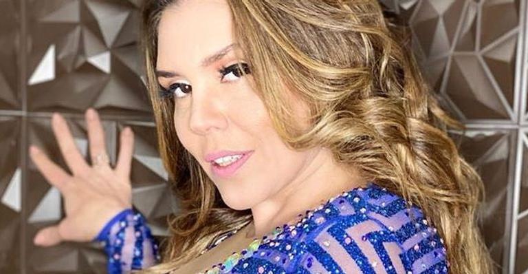 Simony posa com look de ginástica e cinturinha se destaca: ”Está uma deusa”
